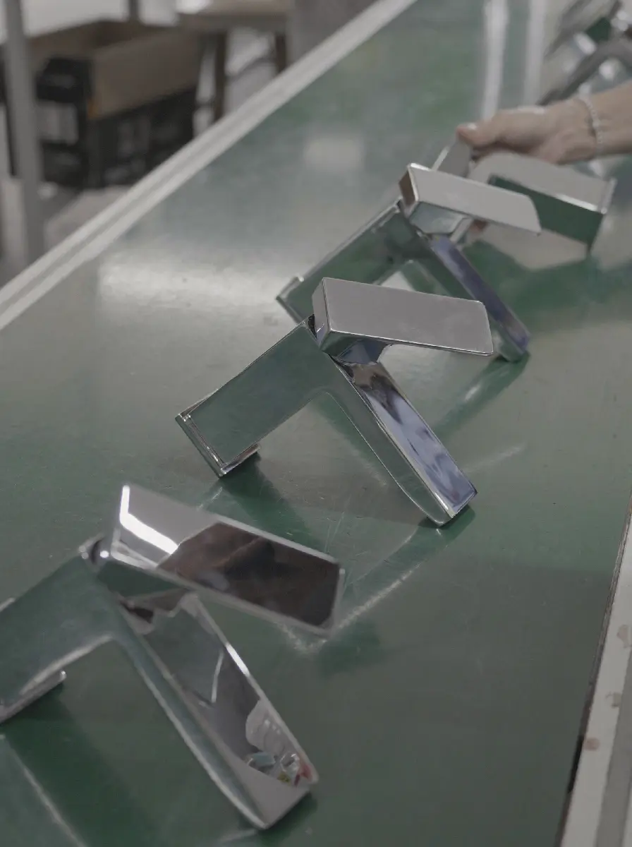 Faucet final assembly line at Janedo factory